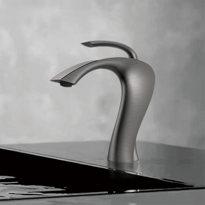 Vaskarmatur I Messing – Matt Holdbar Og Elegant | Moderne Baderomsdesign