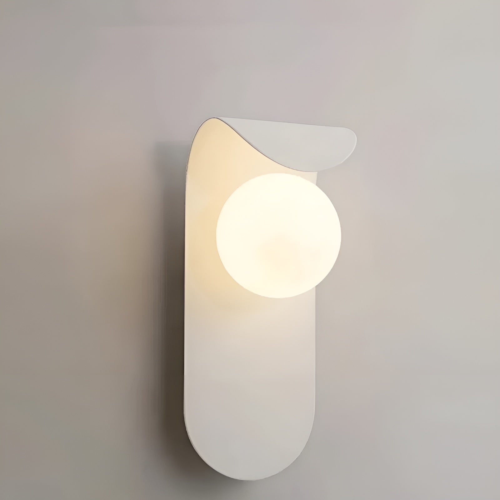 Vegglampe i Nordisk Design – Minimalistisk og Stilfull | Perfekt for Stue og Trapp