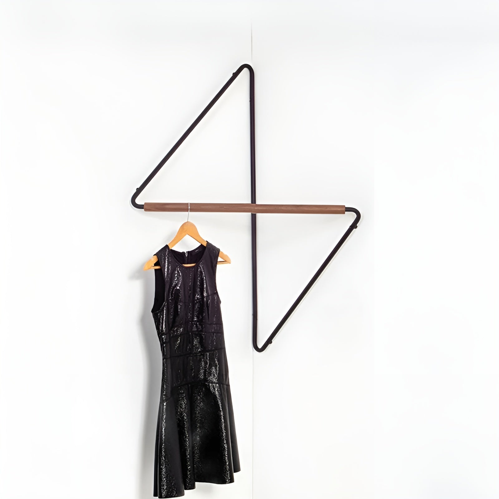 Firkantet Veggkrok I Tre Og Metall – Minimalistisk Klesstativ I Designerstil