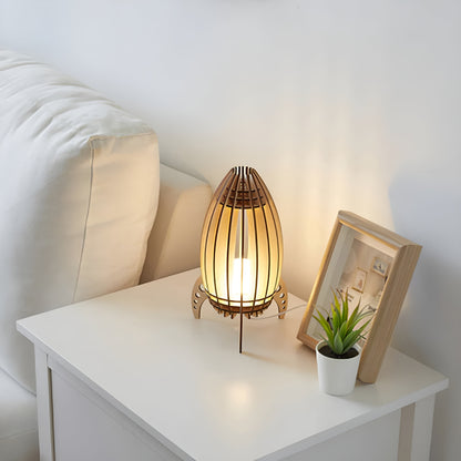 Nattbordslampe i Tre – Naturlig og Dekorativ | Perfekt for Koselige Soverom