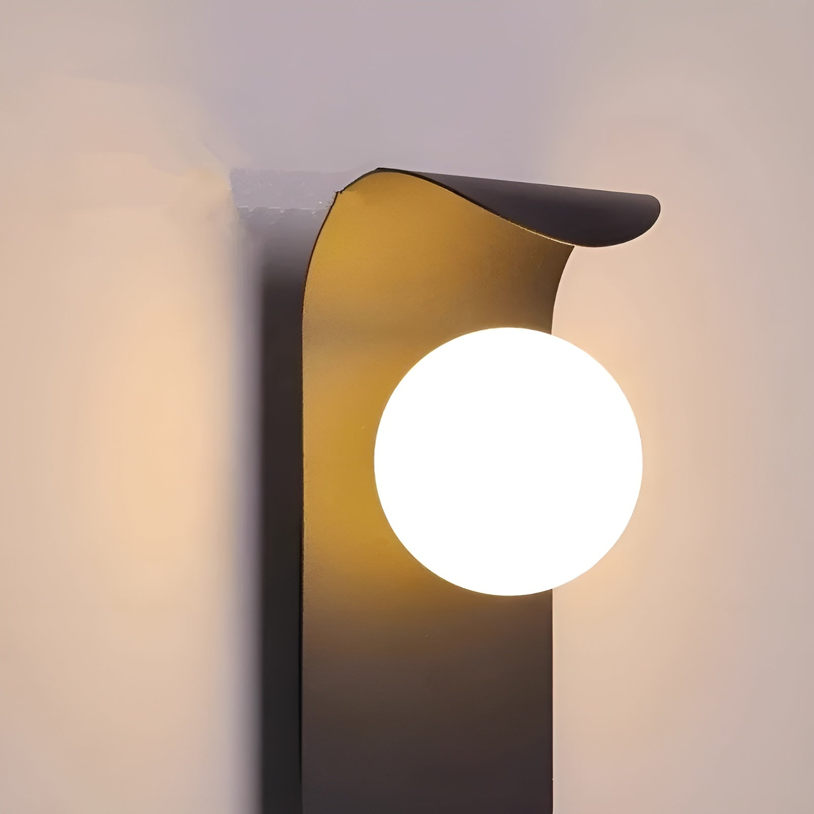 Vegglampe i Nordisk Design – Minimalistisk og Stilfull | Perfekt for Stue og Trapp