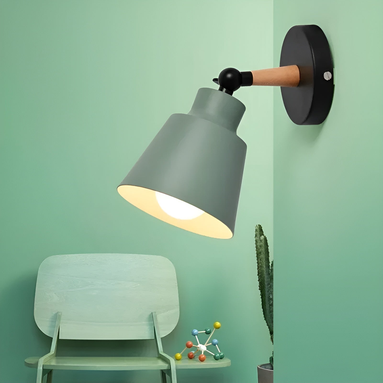 Vegglampe i Massivt Tre – Minimalistisk og Dekorativ | Perfekt for Soverom og Gang