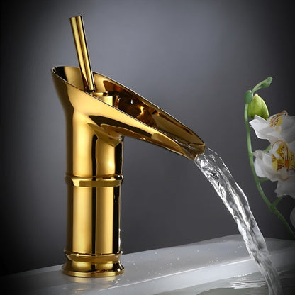 Wasserfall-Waschtischarmatur in Schwarz-Gold – Hochwertig und Elegant | Warm- und Kaltwasser Antik-Bronze Finish